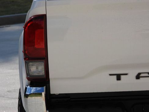 Used 2021 Toyota Tacoma SR5 RWD image 35