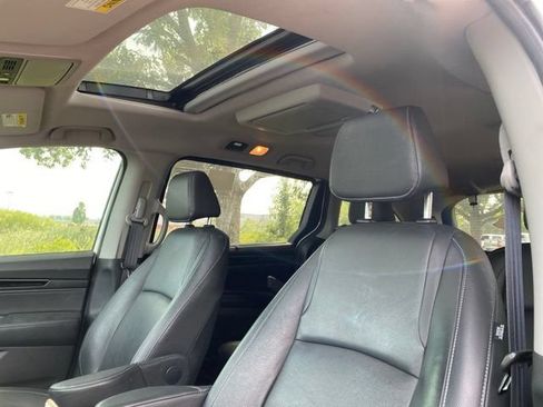 Used 2022 Honda Odyssey Touring image 12