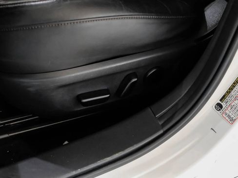 Used 2021 MAZDA MAZDA3 s image 35