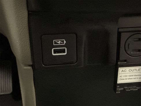 Certified 2023 Honda Odyssey Touring image 9