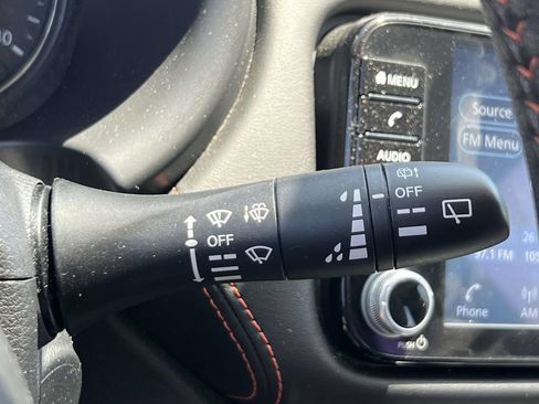 Used 2023 Nissan Kicks SR w/ SR Premium Package FWD image 22