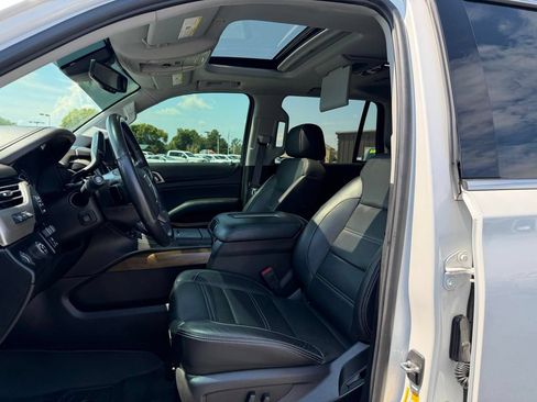 Used 2020 GMC Yukon Denali w/ Denali Premium Package RWD image 5
