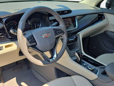 Used 2020 Cadillac XT6 Premium Luxury FWD image 14