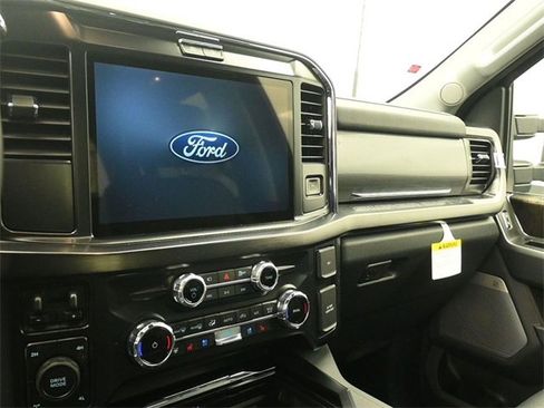 New 2026 Ford F250 Lariat w/ FX4 Off-Road Package image 12