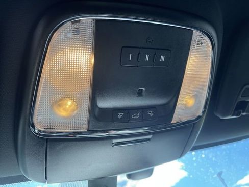 Used 2021 Jeep Grand Cherokee Laredo image 34