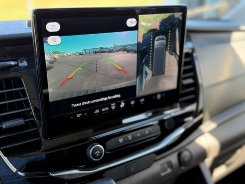 Used 2023 Ford Transit 350 XLT image 24