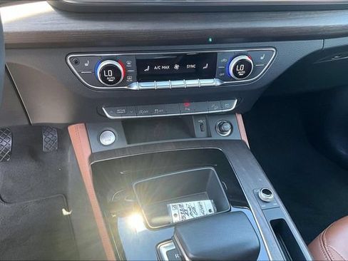 Used 2023 Audi Q5 2.0T Premium Plus w/ Premium Plus Package AWD/4WD image 26
