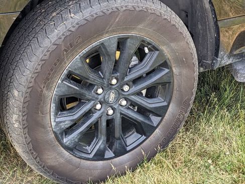 Used 2025 Ford F150 Lariat AWD/4WD image 10