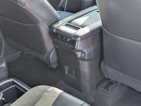 Used 2025 Toyota Grand Highlander AWD image 33