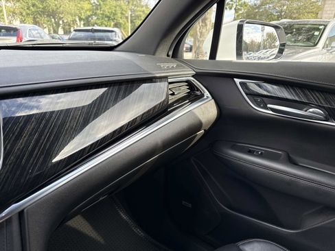 Certified 2022 Cadillac XT6 Premium Luxury image 25