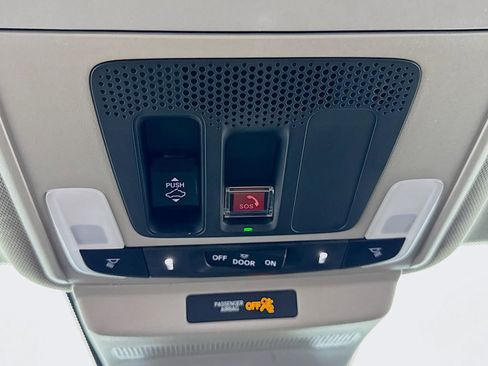 Used 2025 Honda Accord SE image 17