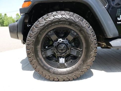 Used 2018 Jeep Wrangler Unlimited Sport S AWD/4WD image 29