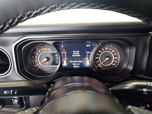 Used 2025 Jeep Gladiator Rubicon AWD/4WD image 14
