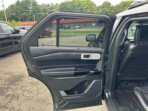 Used 2023 Ford Explorer ST w/ Equipment Group 401A AWD/4WD image 18