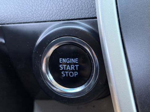 Used 2015 Toyota Camry XLE w/ Convenience Package FWD image 24