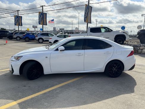 Used 2018 Lexus IS 300 F Sport w/ F Sport Package image 11
