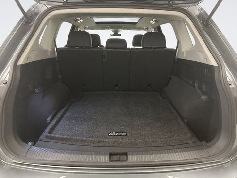 Used 2022 Volkswagen Tiguan SE image 21