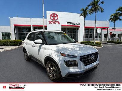Used 2025 Hyundai Venue SEL