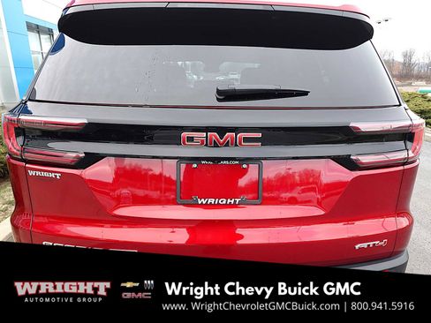 Used 2025 GMC Acadia AT4 w/ Luxury Package image 4