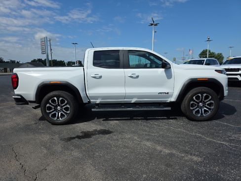 Used 2024 GMC Canyon AT4 w/ Technology Package AWD/4WD image 5