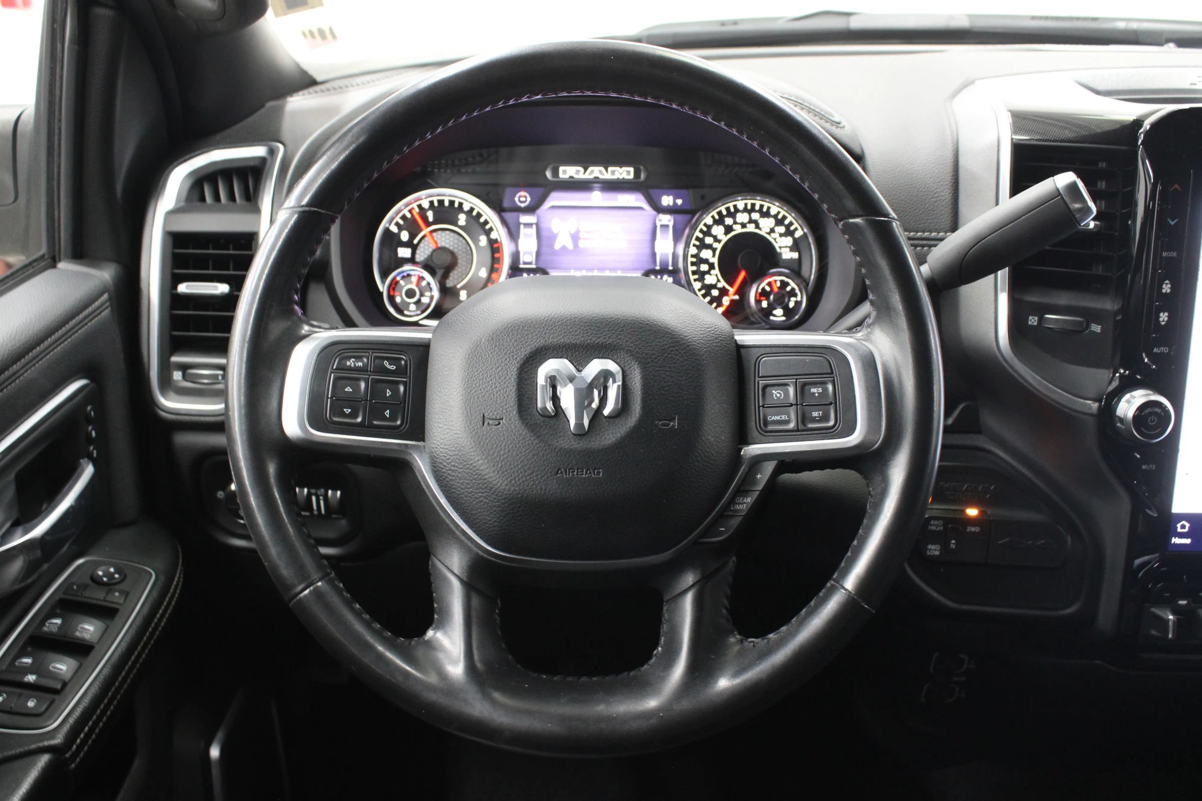 Used 2022 RAM 2500 Laramie AWD/4WD image 16