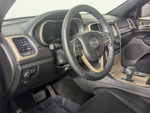 Used 2015 Jeep Grand Cherokee Laredo image 11