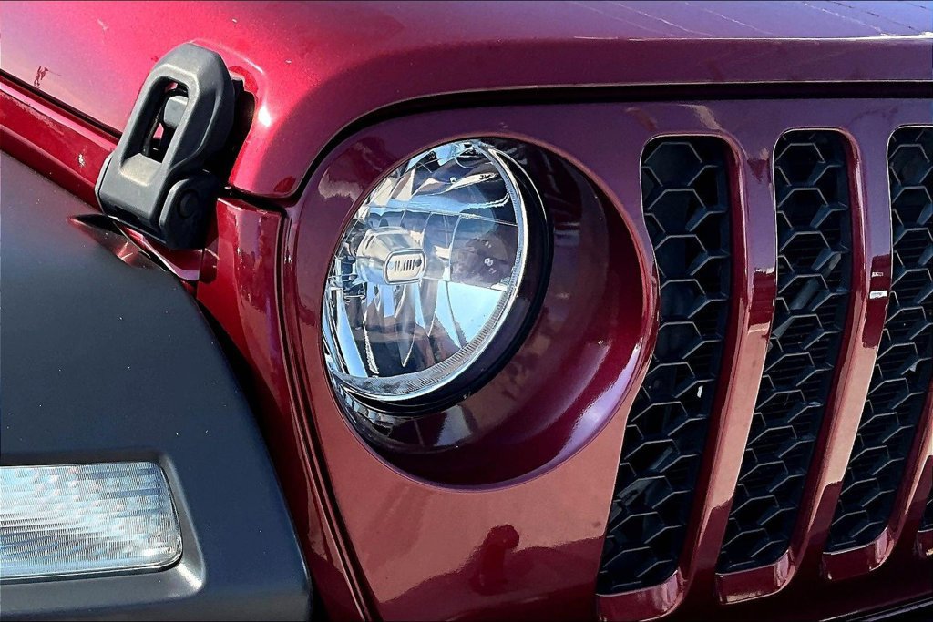 Used 2021 Jeep Gladiator Sport w/ Trailer Tow Package AWD/4WD image 32
