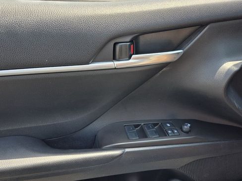 Used 2022 Toyota Camry SE w/ Convenience Package FWD image 26