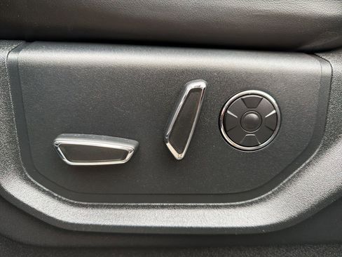 Used 2018 Ford F250 Platinum w/ FX4 Off-Road Package image 33