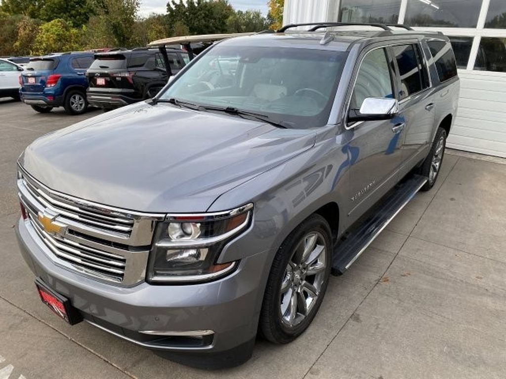 Used 2018 Chevrolet Suburban Premier AWD/4WD image 1