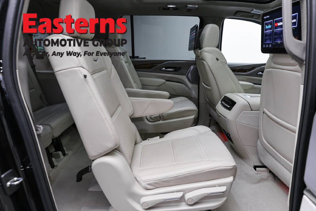 Used 2024 Cadillac Escalade ESV Sport Platinum w/ LPO, ONYX Package AWD/4WD image 28