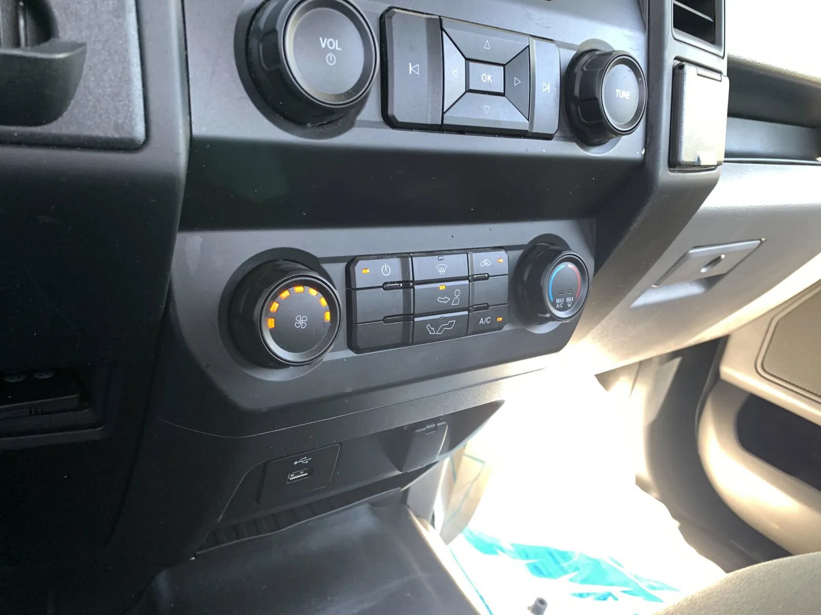Used 2019 Ford F150 XL w/ Equipment Group 101A Mid RWD image 13