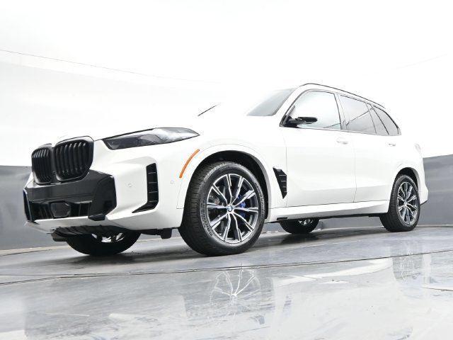 Used 2024 BMW X5 xDrive40i w/ M Sport Package AWD/4WD image 38