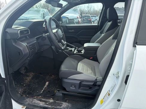 Used 2024 Toyota Tacoma SR5 image 4
