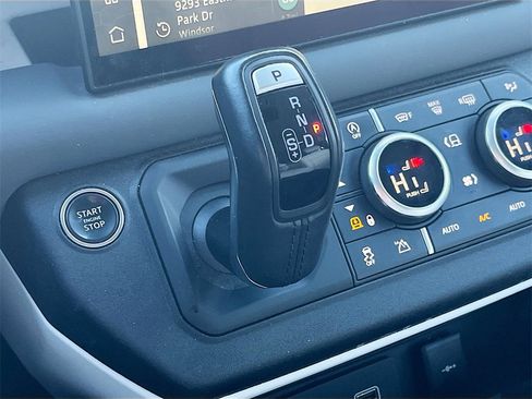 Used 2023 Land Rover Defender 130 SE image 17