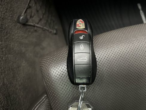 Used 2016 Porsche Panamera 4 Edition image 27