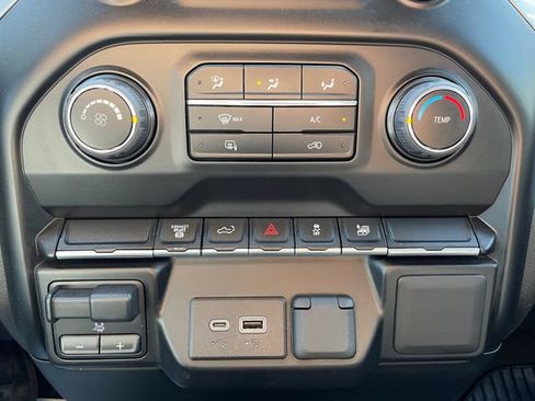 Used 2023 Chevrolet Silverado 2500 LT AWD/4WD image 20