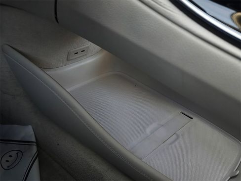 Used 2022 Mercedes-Benz EQS 450+ Sedan w/ Exclusive Trim Package image 34