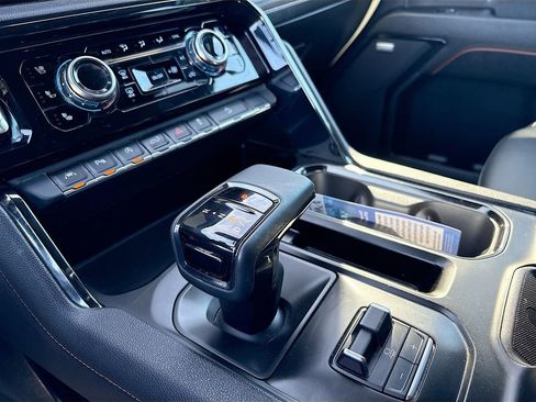 Used 2024 GMC Sierra 1500 AT4 w/ Technology Package image 17