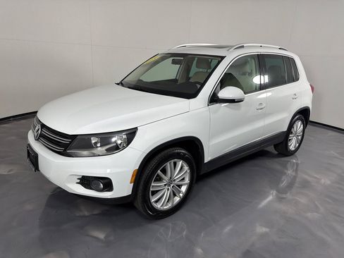 Used 2015 Volkswagen Tiguan SE FWD image 9
