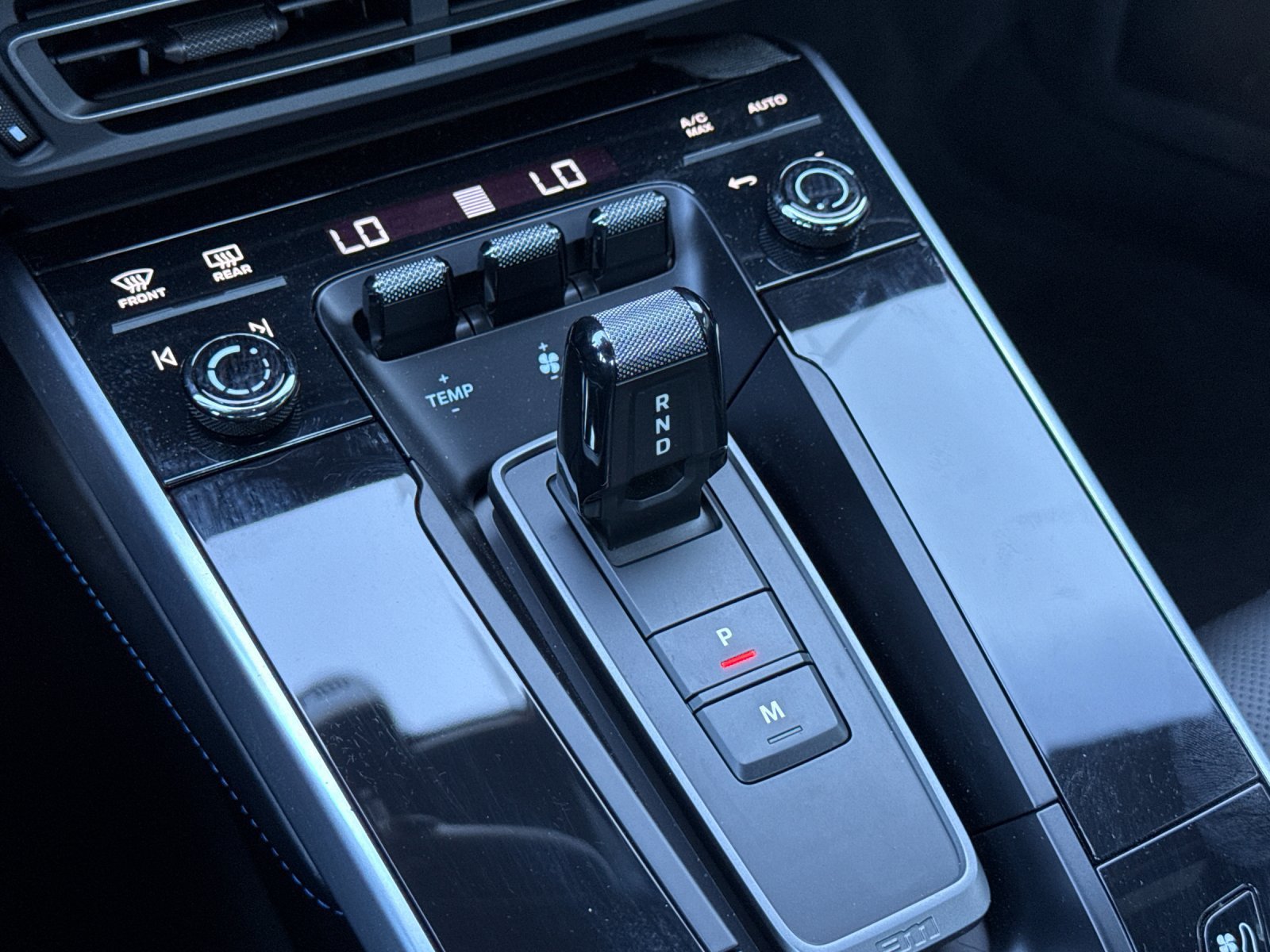 Certified 2025 Porsche 911 Turbo S AWD/4WD image 21