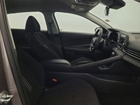 Used 2023 Hyundai Elantra SEL FWD image 21