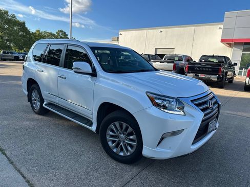 Used 2018 Lexus GX 460 Premium w/ Premium Package AWD/4WD image 2