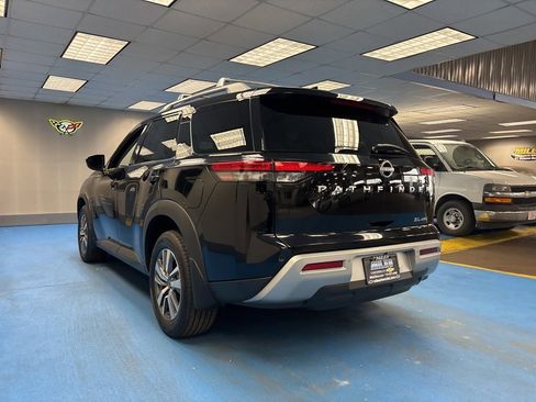 Used 2023 Nissan Pathfinder SL image 11