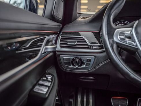 Used 2019 BMW 740i w/ M Sport Package RWD image 26