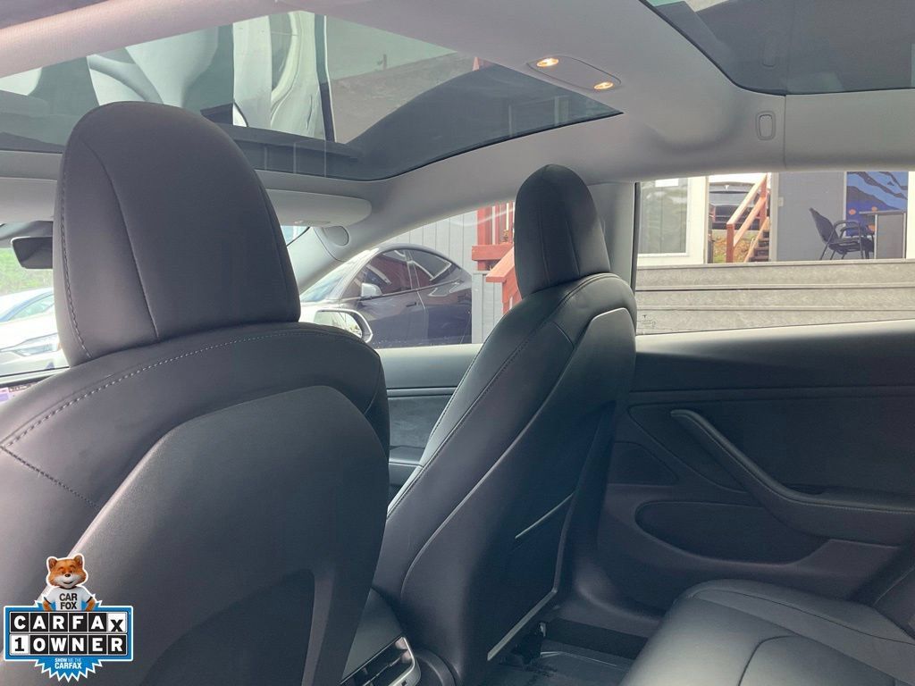 Used 2018 Tesla Model 3 Long Range RWD image 31