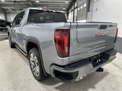 Used 2024 GMC Sierra 1500 Denali w/ Denali Reserve Package AWD/4WD image 4