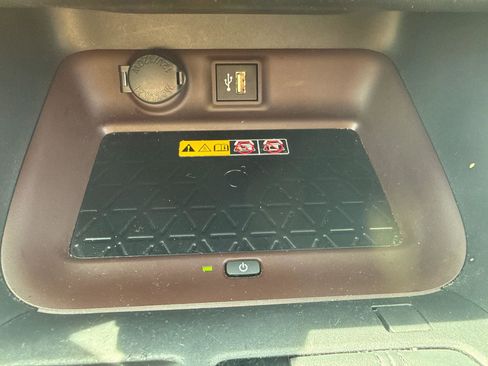 Used 2024 Toyota RAV4 Limited w/ Advanced Technology Package image 21