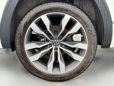 Used 2022 Volkswagen Atlas SEL Premium AWD/4WD image 31