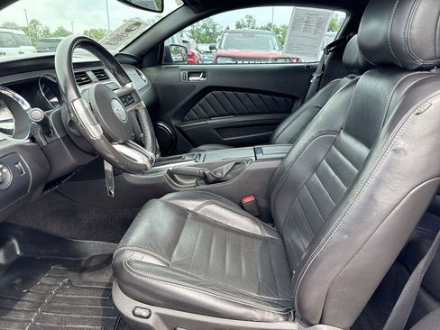 Used 2013 Ford Mustang Premium RWD image 18